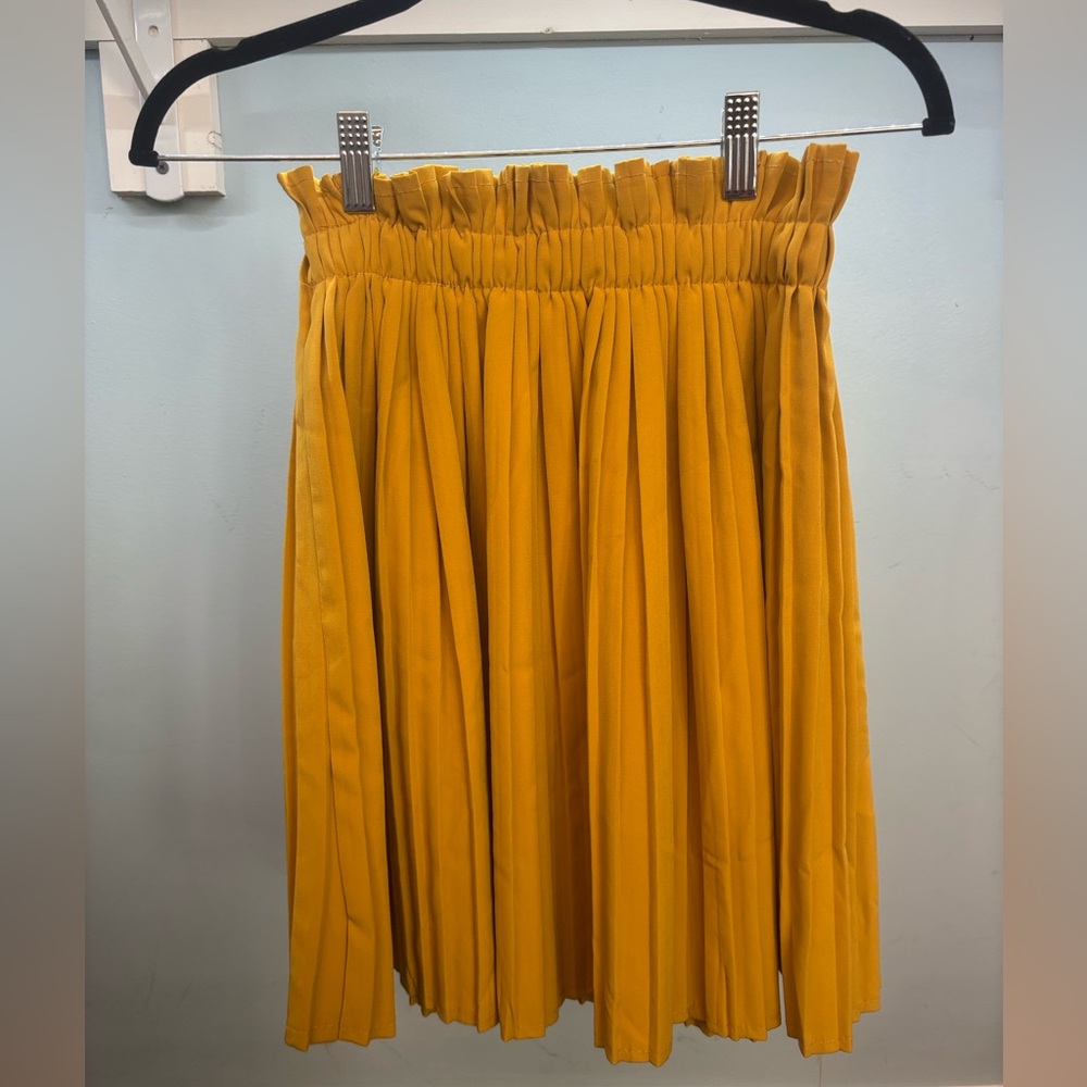 Yellow Pleated Women's Skirt
